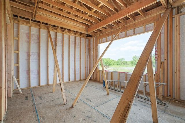 25016 W 89th Terrace, Lenexa, KS 66227