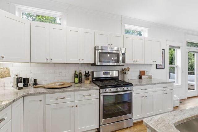 4010 Burrus St, Nashville, TN 37216