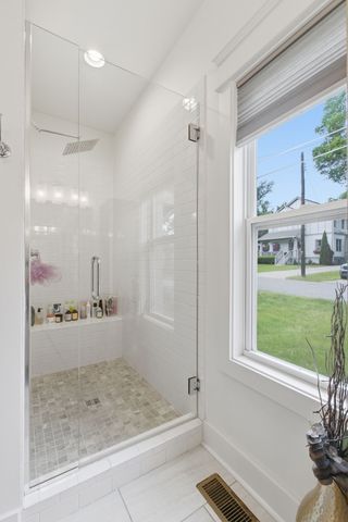 4010 Burrus St, Nashville, TN 37216