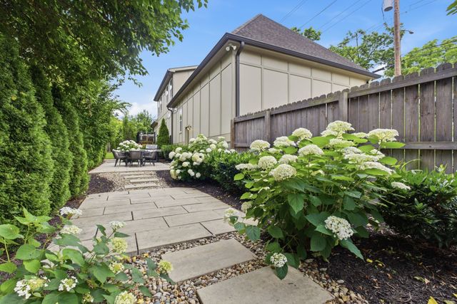 4010 Burrus St, Nashville, TN 37216