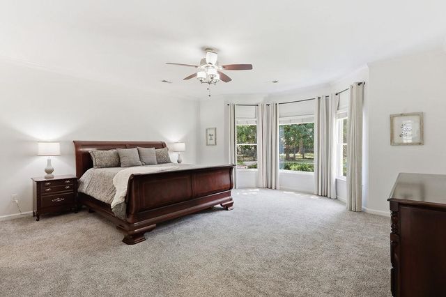 897 E SURREY OAKS CV E, Collierville, TN 38017