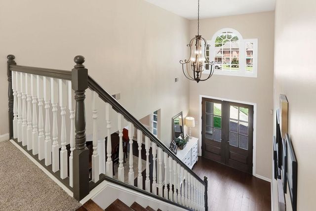 897 E SURREY OAKS CV E, Collierville, TN 38017