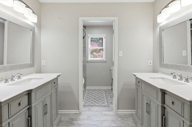 897 E SURREY OAKS CV E, Collierville, TN 38017