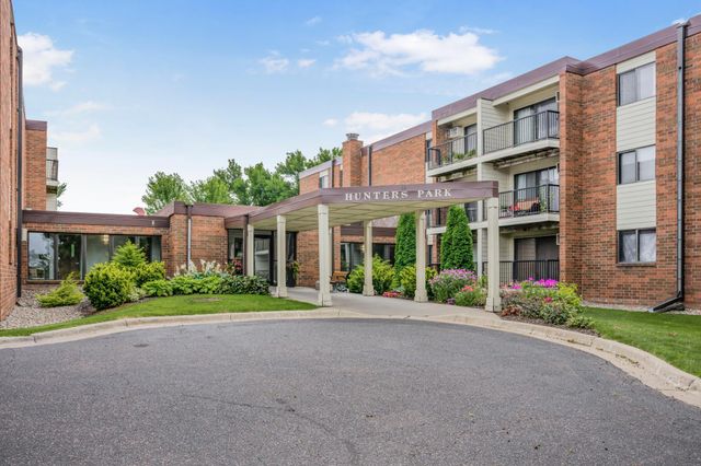 4 Pine Tree Drive 321, Arden Hills, MN 55112