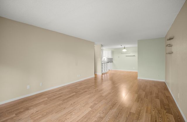 4 Pine Tree Drive 321, Arden Hills, MN 55112
