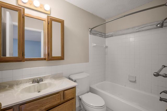 4 Pine Tree Drive 321, Arden Hills, MN 55112