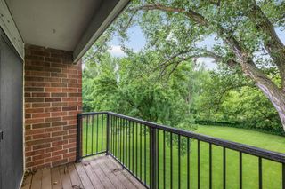 4 Pine Tree Drive 321, Arden Hills, MN 55112