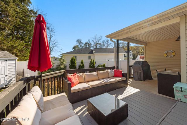 7 Sandy Court, Little Egg Harbor, NJ 08087