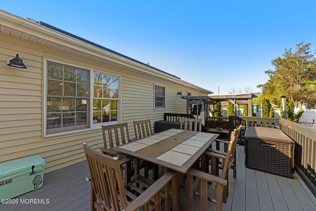 7 Sandy Court, Little Egg Harbor, NJ 08087