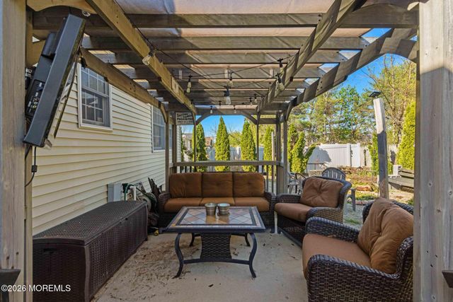 7 Sandy Court, Little Egg Harbor, NJ 08087