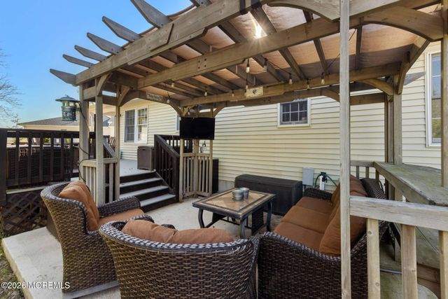 7 Sandy Court, Little Egg Harbor, NJ 08087