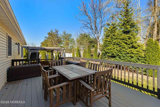 7 Sandy Court, Little Egg Harbor, NJ 08087