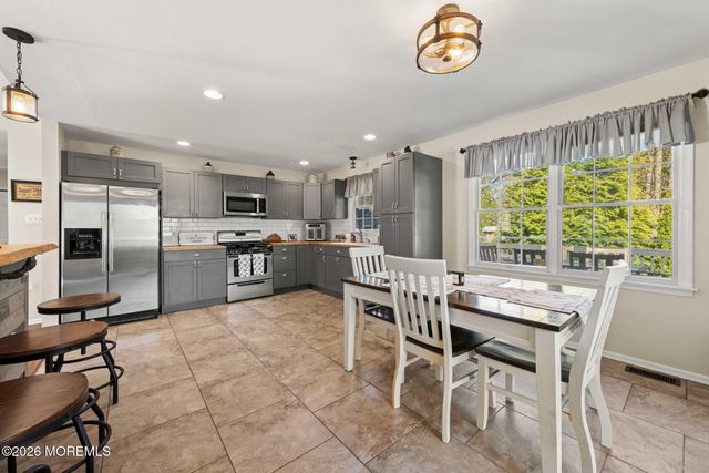 7 Sandy Court, Little Egg Harbor, NJ 08087