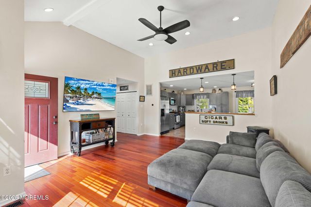7 Sandy Court, Little Egg Harbor, NJ 08087