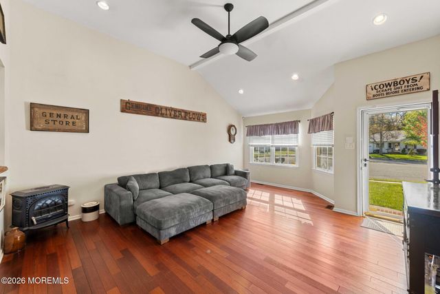 7 Sandy Court, Little Egg Harbor, NJ 08087