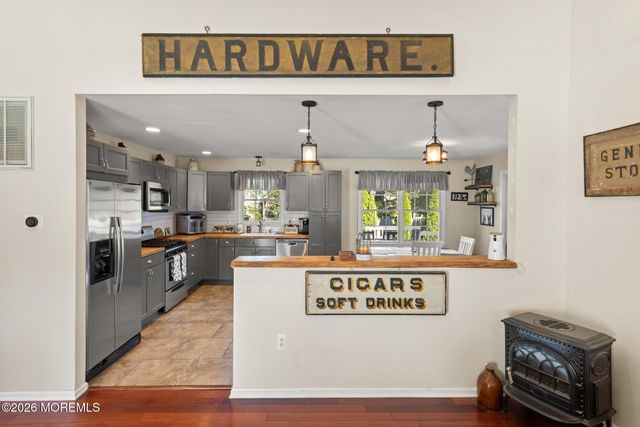 7 Sandy Court, Little Egg Harbor, NJ 08087