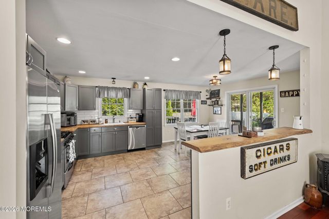 7 Sandy Court, Little Egg Harbor, NJ 08087