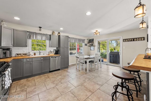 7 Sandy Court, Little Egg Harbor, NJ 08087