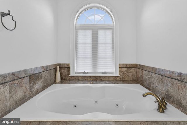 15145 LEES CROSSING LN, Leesburg, VA 20176