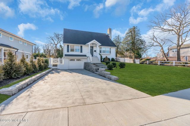 723 Pitney Drive, Spring Lake Heights, NJ 07762