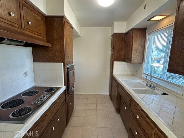 2158 La Canada Crest Drive, La Canada Flintridge, CA 91011