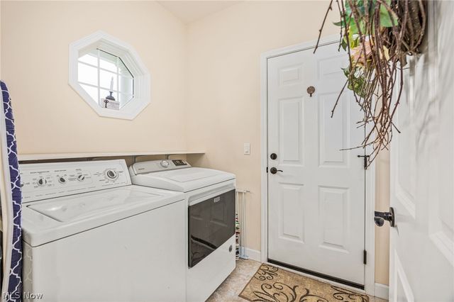 8744 Wakefield Run, North Ridgeville, OH 44039