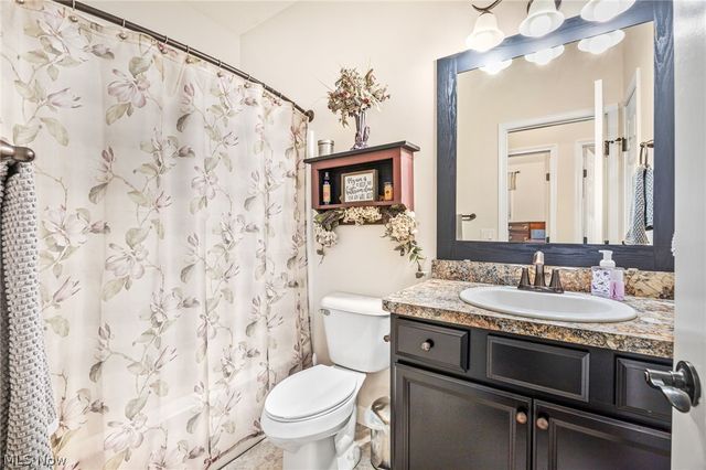 8744 Wakefield Run, North Ridgeville, OH 44039