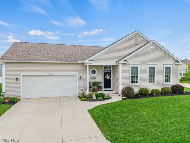 8744 Wakefield Run, North Ridgeville, OH 44039