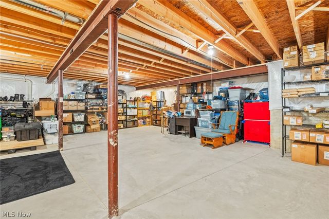 8744 Wakefield Run, North Ridgeville, OH 44039