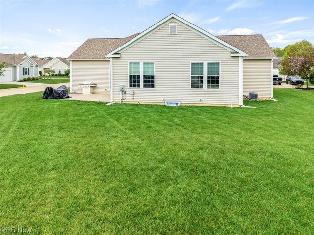 8744 Wakefield Run, North Ridgeville, OH 44039