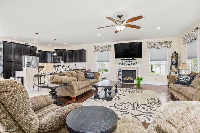 8744 Wakefield Run, North Ridgeville, OH 44039