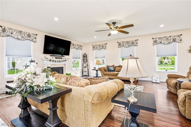 8744 Wakefield Run, North Ridgeville, OH 44039