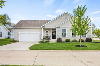 8744 Wakefield Run, North Ridgeville, OH 44039