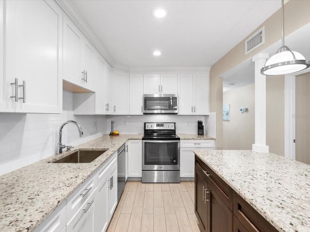 3114 LAKE PINE WAY B2, Tarpon Springs, FL 34688