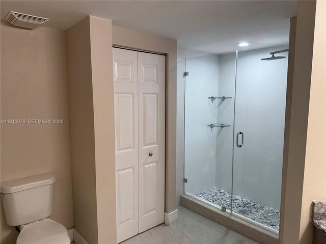 17150 N Bay Road 2102, Sunny Isles Beach, FL 33160