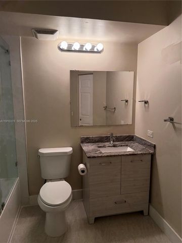 17150 N Bay Road 2102, Sunny Isles Beach, FL 33160
