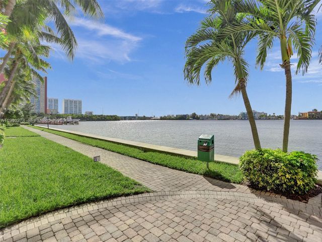 17150 N Bay Road 2102, Sunny Isles Beach, FL 33160