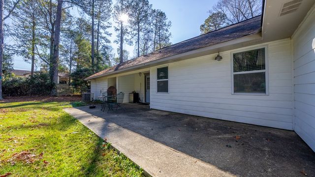 48 Dovecrest Court, Phenix City, AL 36867