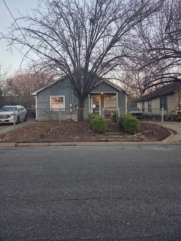 1309 S RUSK Street, Sherman, TX 75090