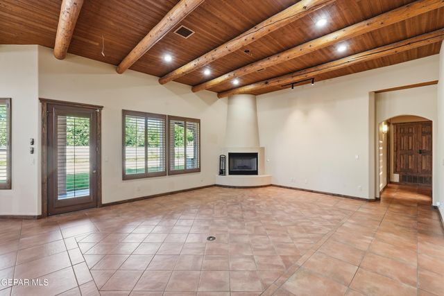 5328 SUSAN JEAN Court, El Paso, TX 79932