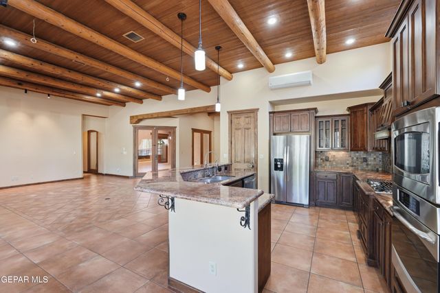 5328 SUSAN JEAN Court, El Paso, TX 79932
