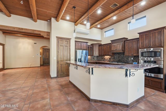 5328 SUSAN JEAN Court, El Paso, TX 79932