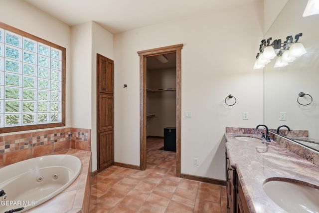 5328 SUSAN JEAN Court, El Paso, TX 79932
