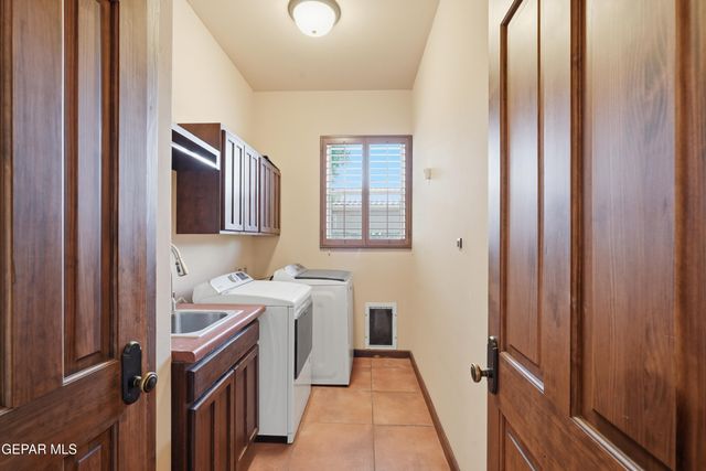 5328 SUSAN JEAN Court, El Paso, TX 79932