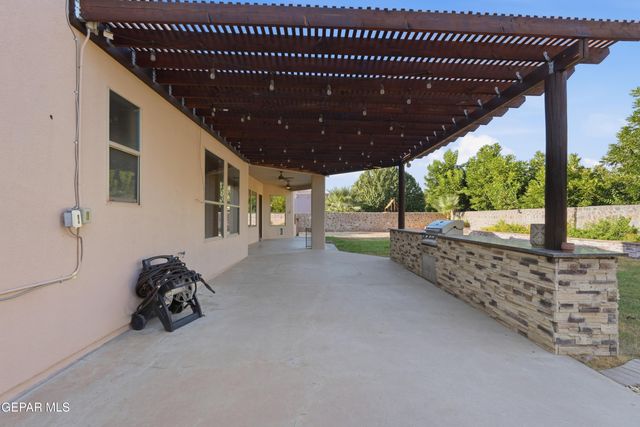 5328 SUSAN JEAN Court, El Paso, TX 79932