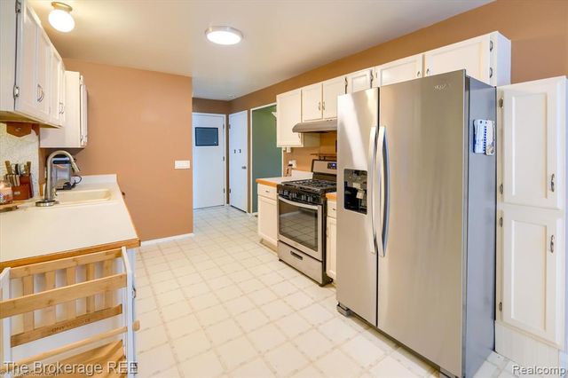 5506 Canonsburg Road, Grand Blanc, MI 48439