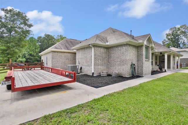 79 Road 660, Dayton, TX 77535