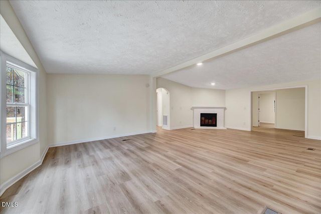 4146 Tobacco Road, Eastover, NC 28312