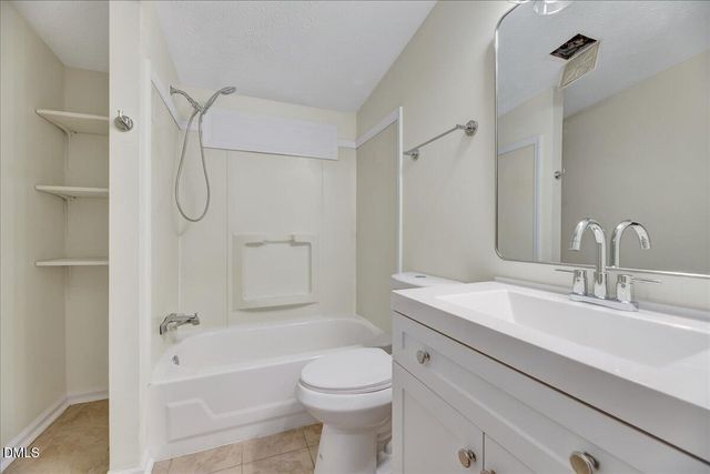 4146 Tobacco Road, Eastover, NC 28312