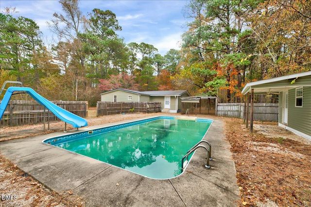 4146 Tobacco Road, Eastover, NC 28312